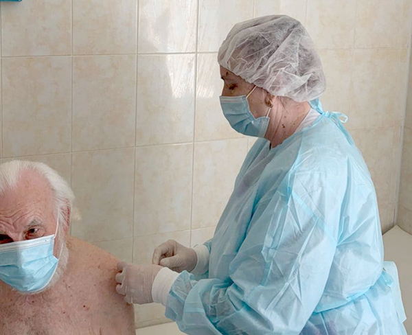 Вакцинация против ковид Спутником V пожилых Вакцинация против ковид Спутником V пожилых