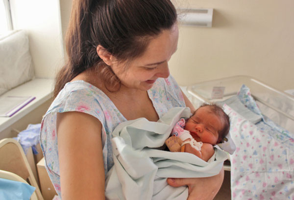 В Перинатальном центре Рязани грудное вскармливание налаживают с первых минут жизни младенцев
